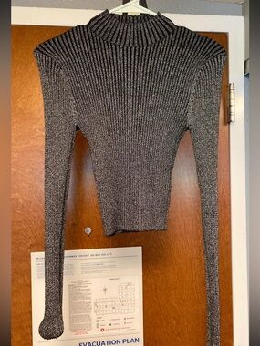 Ribbed Sparkly Long Sleeve Shirt